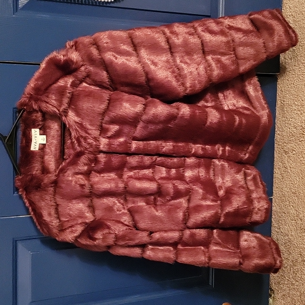 Cropped women's fo fur coat